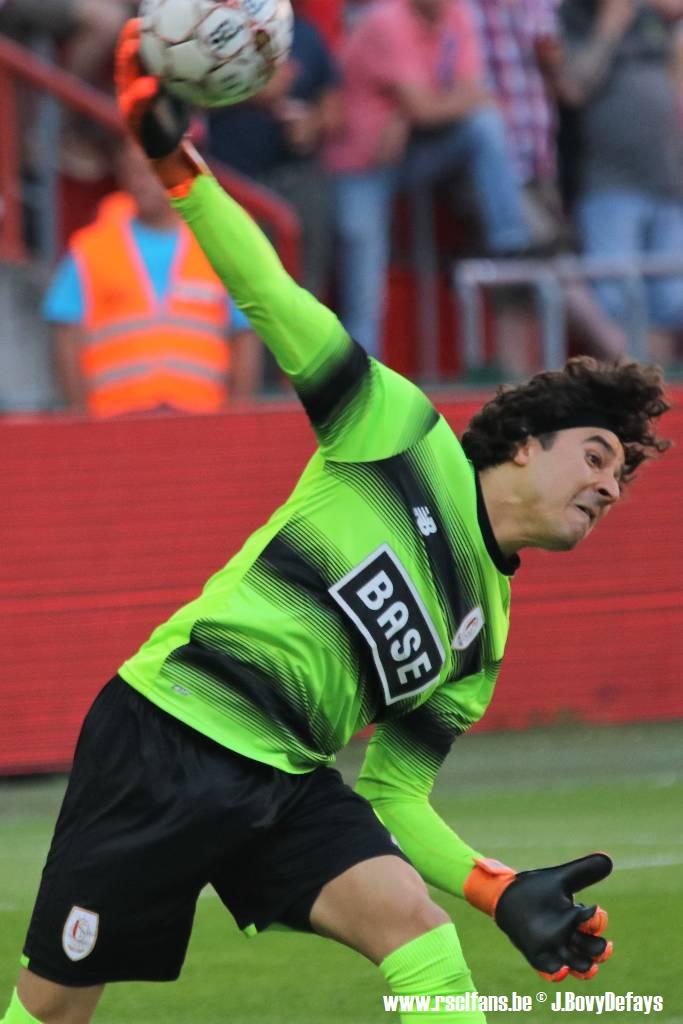 JoannieBD's tweet photo. 📷#standardgenk #jupilerproleague @OchoaVideos @ochoa https://t.co/abSaMXutgs