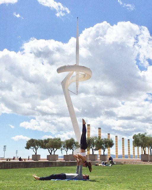 EnvisionBCN's tweet photo. Reposting @lol_yoga: - via @Crowdfire
Vertical lines. .
.
.
.
.
.
.
.
.
.
.
.
.
.
.
.
#barcelona #acroyoga #acroeverywhere #loveacro #acroyogi #yogi #yoga #yogalife #love #travel #yogainspiration #instayoga #yogafam https://t.co/zwJzbExcp6