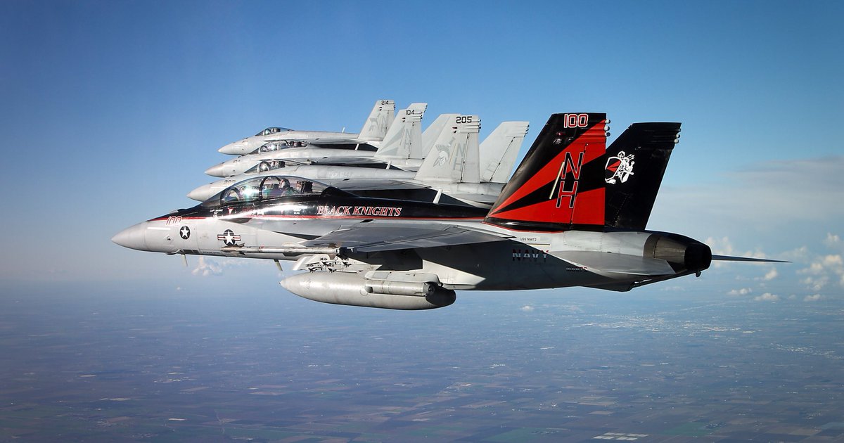#wingmanwednesday Mixed formation of #vfa154 and #vfa147 Super Hornets over the California Central Valley. The Argonauts have recently given up their Super Hornets and will be the first operational fleet F-35C squadron in the Navy #flynavy #navy #navalaviation #mach91photo