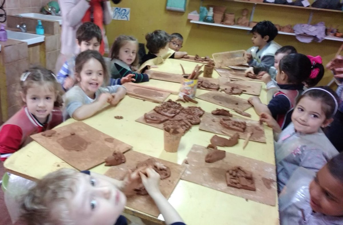 JesuitinasBu's tweet image. ¡Cómo se lo han pasado los pequeños del colegio en la excursión de fin de curso a Olmos de Atapuerca! Barro, animales y amigos. Aunque tienen sólo 3 o 4 años, seguro que no lo olvidan. #ExcursionesFindeCurso #SomosJesuitinas