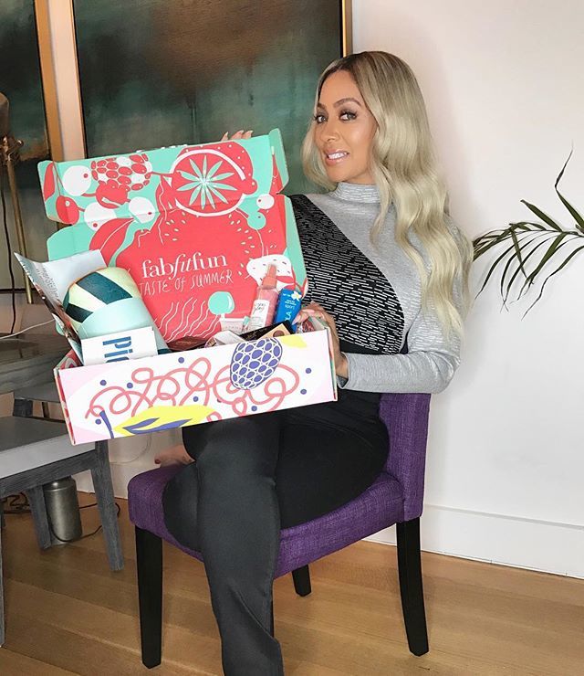 lala's tweet image. Teamed up with #fabfitfunpartner for another 📦! This SUMMER BOX is loaded with goodies. My fave is the caviar scrub 😍😍 Try your first @fabfitfun box and redeem $10 off using my coupon code &apos;LOVELALA&apos; at fabfitfun.com