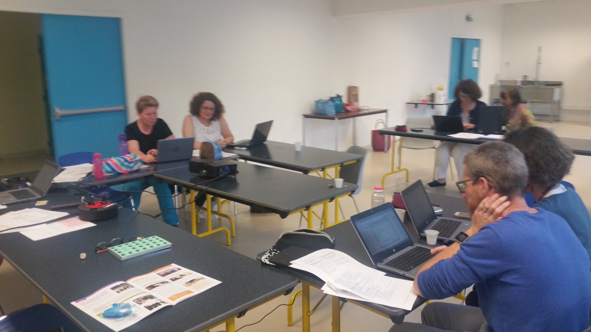 hipsciences's tweet photo. #Hipsciences participe au groupe « sciences » de l’inspection de l’Education nationale de #Montélimar : réflexion intense ! Merci à Mme Leïla David, IEN, de nous solliciter https://t.co/KWs1aFoArv
