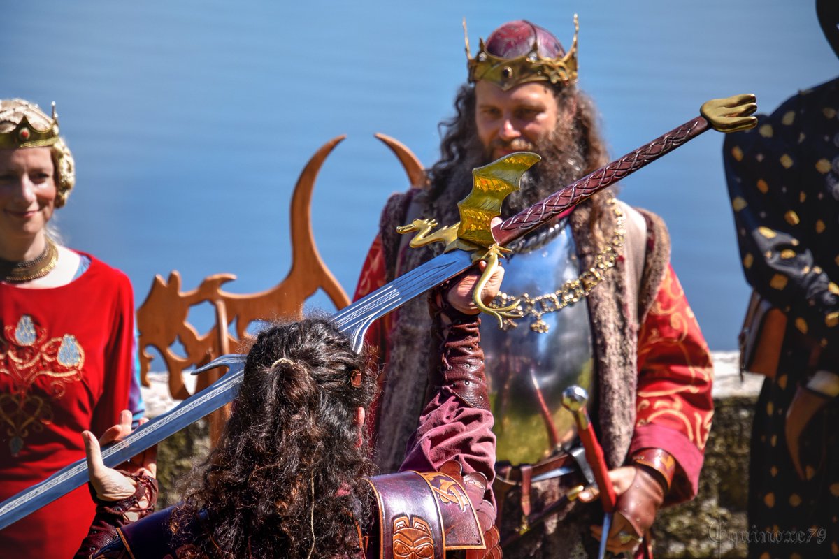EquinoxePROD's tweet photo. #Pentecôte #LesChevaliersdelaTableRonde #Excalibur #Arthur #chevalier #knight #Château de Comper - Centre #Arthurien de #Brocéliande #fantasy https://t.co/GQ70x2yjqN