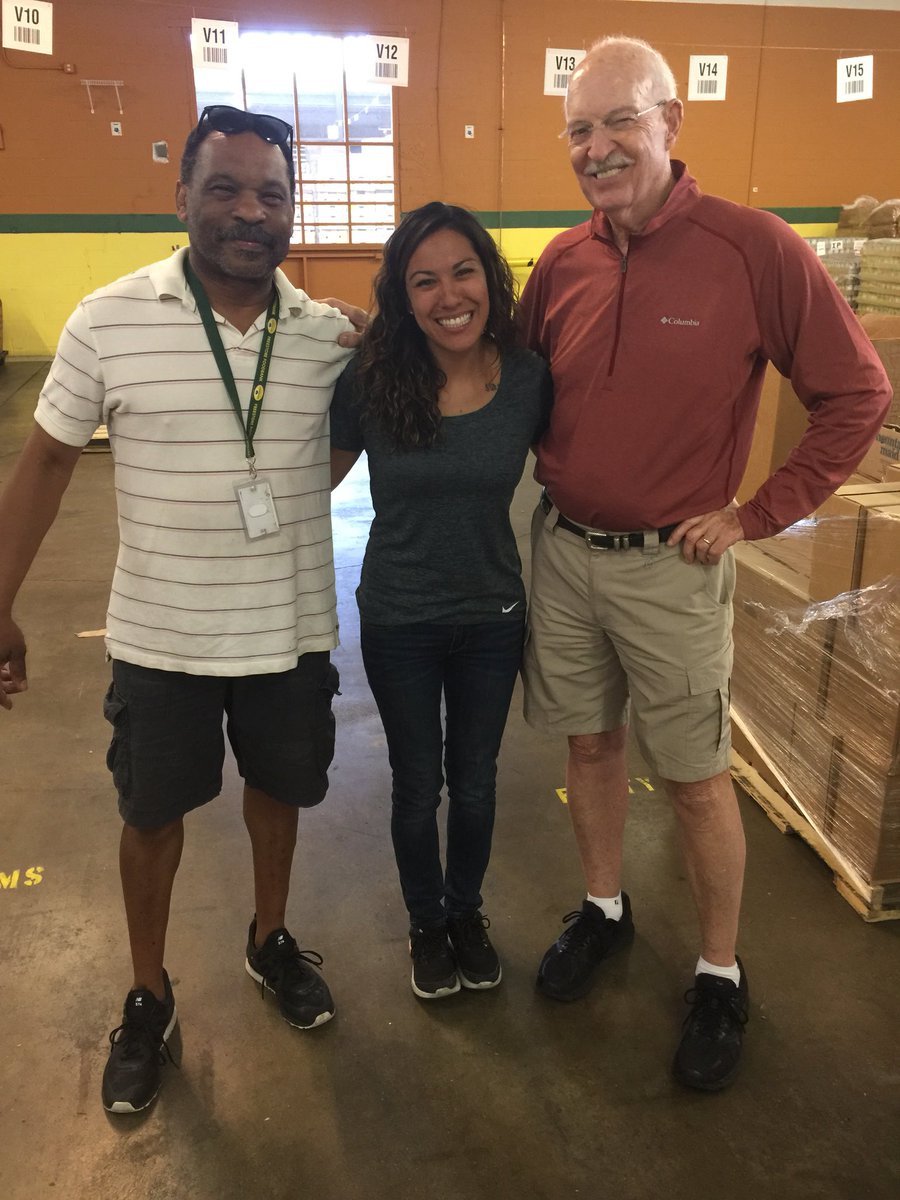 KurtReiber's tweet photo. Thanks to @Humana for volunteering today @FreestoreFB So glad to have you help us pack #SeniorBoxes to help feed our senior neighbors impacted by hunger! https://t.co/dR10wpM0pu