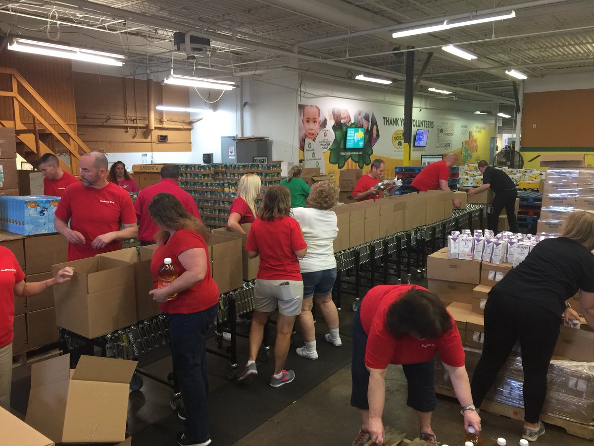KurtReiber's tweet photo. Thanks to @Humana for volunteering today @FreestoreFB So glad to have you help us pack #SeniorBoxes to help feed our senior neighbors impacted by hunger! https://t.co/dR10wpM0pu