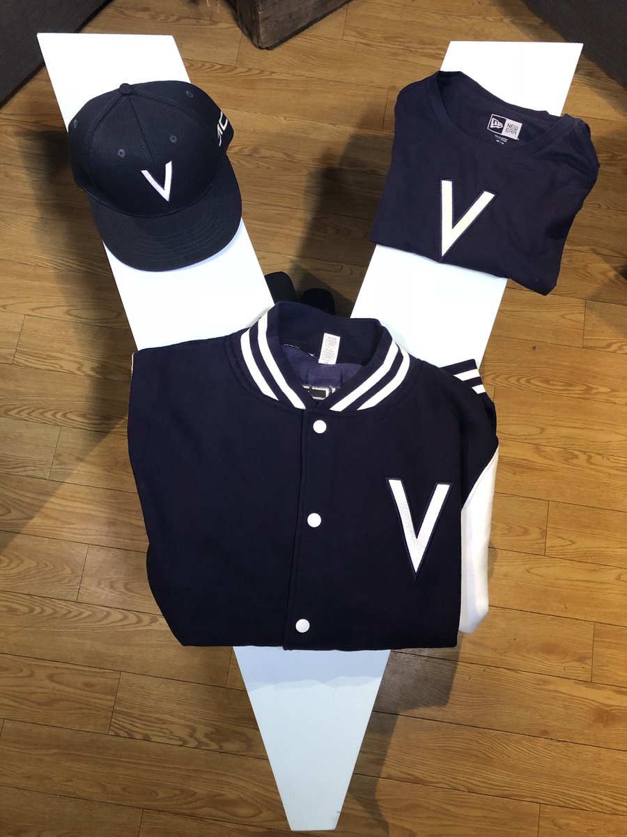 BennyCentral's tweet image. GIVEAWAY - I've got an exclusive #Battlefield V jacket, hat &amp;amp; t-shirt to giveaway!

1. RT to enter ✔️
2.Follow and ❤️on Instagram to double your chance! ✔️
instagram.com/p/BjIfrE-FaV2/

Winner announced next week!