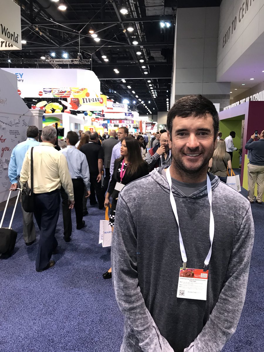 Bubba S Sweet Spot On Twitter Bubba Watson Makes It To The Chicago Candy Convention To Pick Out Some New Amazing Treats For The Store What Is Your Favorite Candy He Should Bring