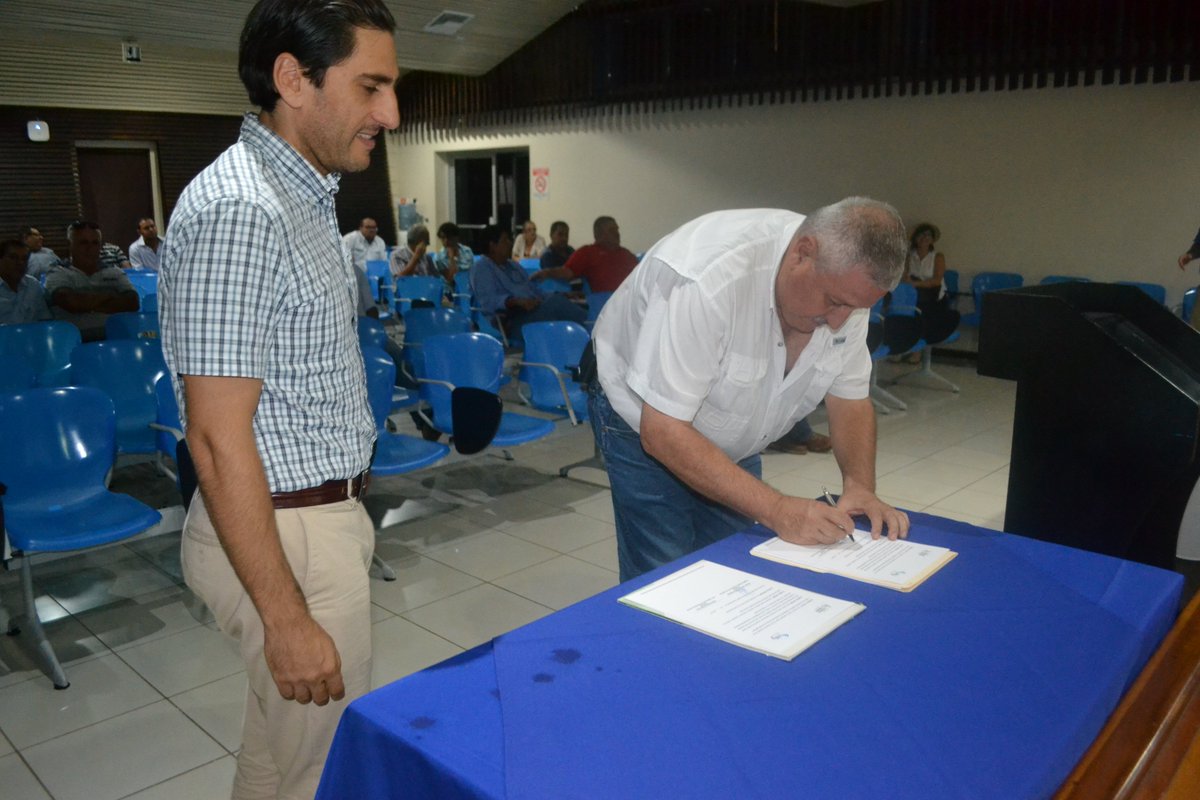 ADEZN01's tweet image. Viernes 18 de Mayo, 2018. Firma de Convenio  
MARCO DE COOPERACIÓN ENTRE EL COLEGIO DE INGENIEROS AGRONOMOS DE COSTA RICA y la AGENCIA PARA EL DESARROLLO DE LA ZONA NORTE (ADEZN)