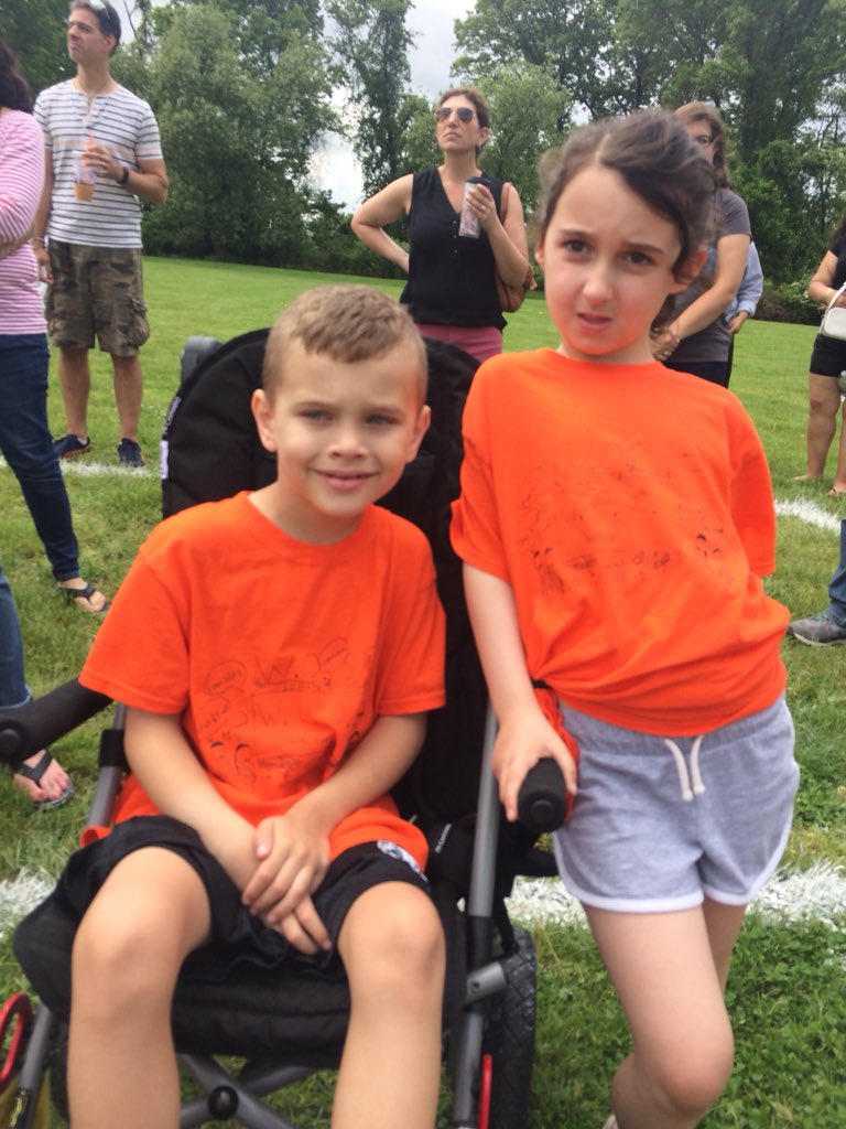 HeidiRHill's tweet image. Another great field day in the books! #WOSRocks #FieldDay