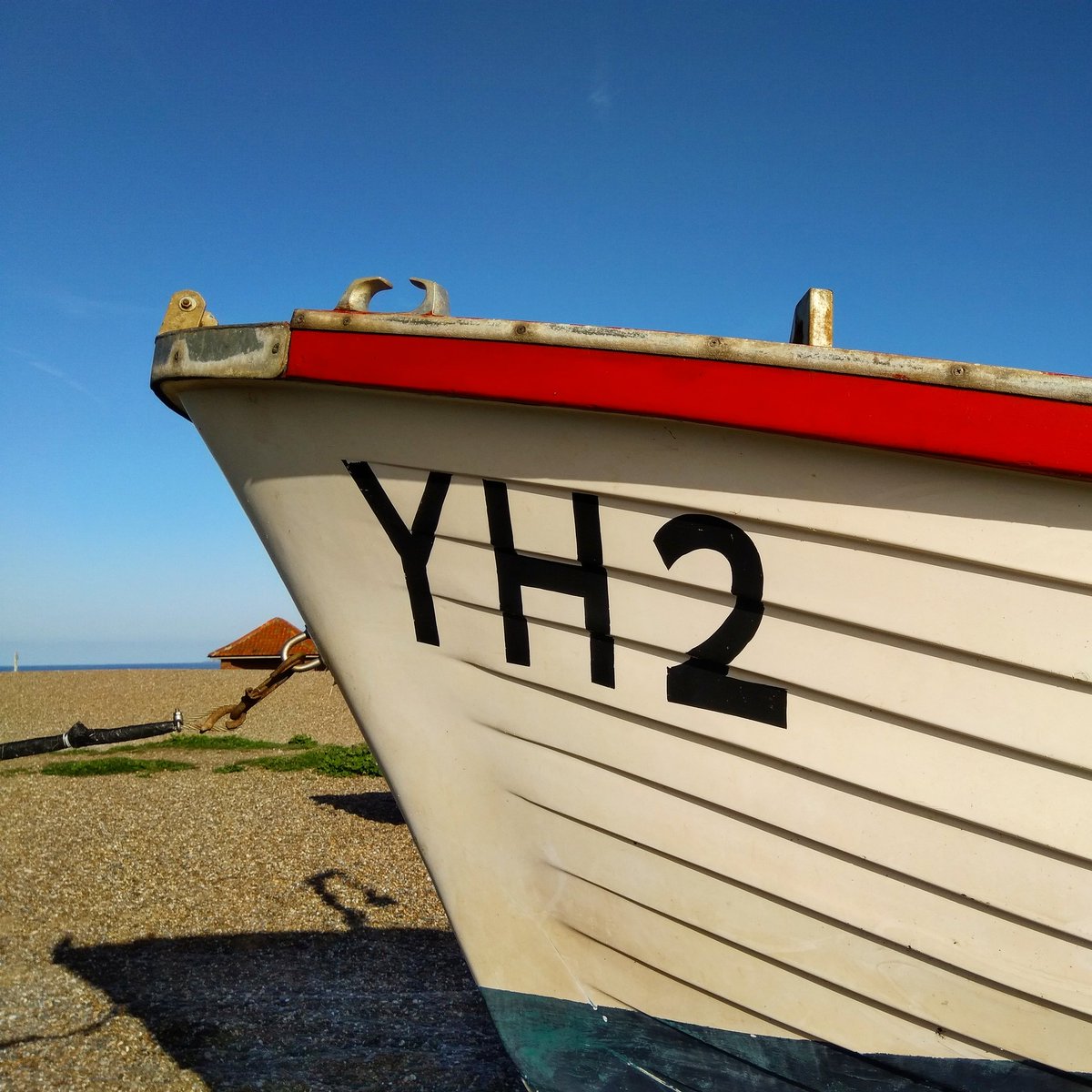 What's not to love about  blue skies and boats ⛵
#cley #cleynextthesea #northnorfolk #bythesea #coastalliving #flintcottage #mynorfolk
