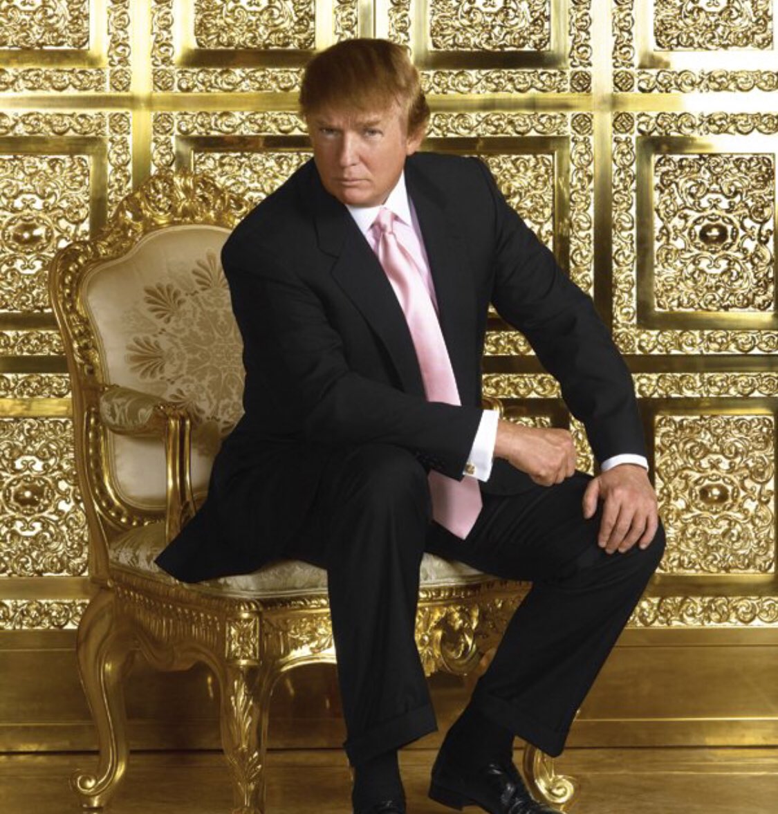 Today, @realDonaldTrump described #Canada as “very spoiled.” On behalf of all my fellow Canadians, I am sharing a photo of him in his gold plated NY apartment. #NAFTA #uspoli