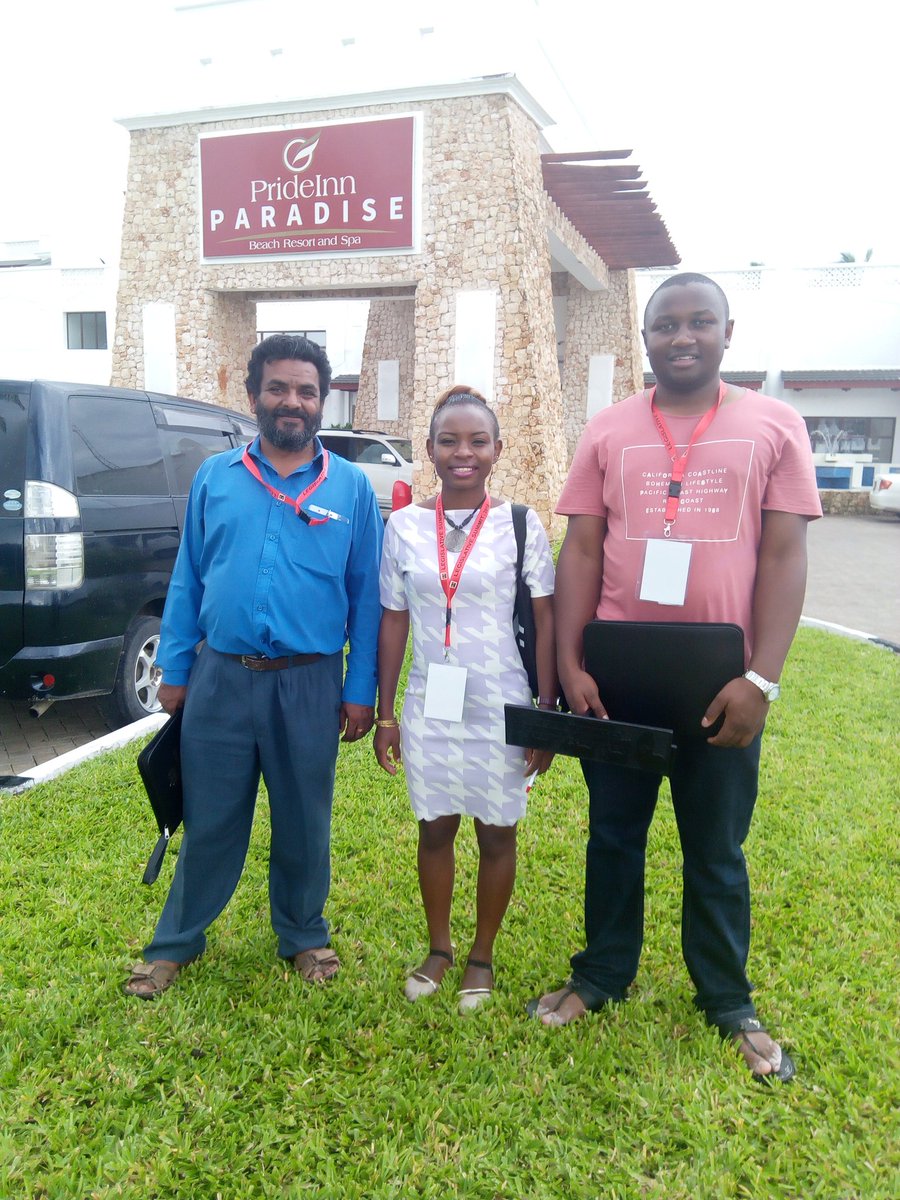MunialoReenah's tweet photo. With my fellow Young leaders from @kiambuassembly @KiambuCountyGov On my right is HON:MCA KALPESH-JUJA WARD and on ny left is HON:MCA SOLOMON-Ndenderu Ward...#LegSummit2018 https://t.co/tBeO5PmXDc