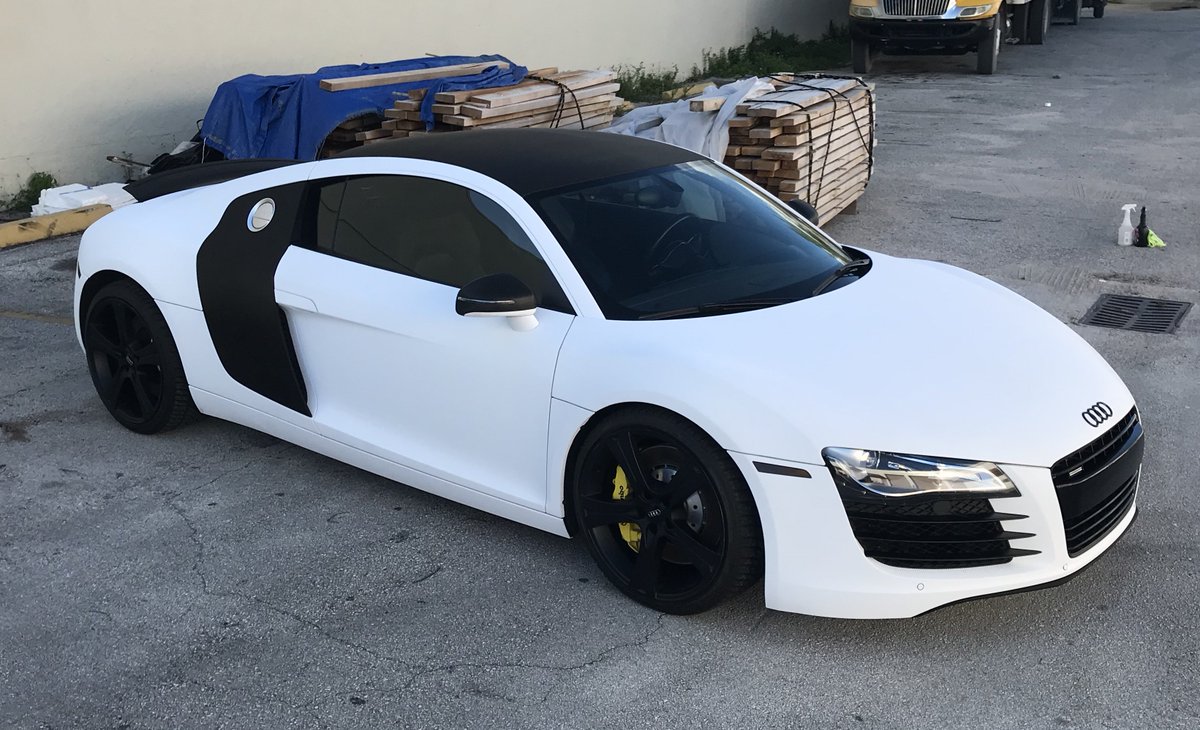 ADGraphics_NA's tweet photo. #PartialWraps still change up the whole look. Check out these #SupremeWrappingFilm Carbon Fiber Black accents by Vinylwerkz! https://t.co/2pATJeffq0 https://t.co/O4Bh3kMotG