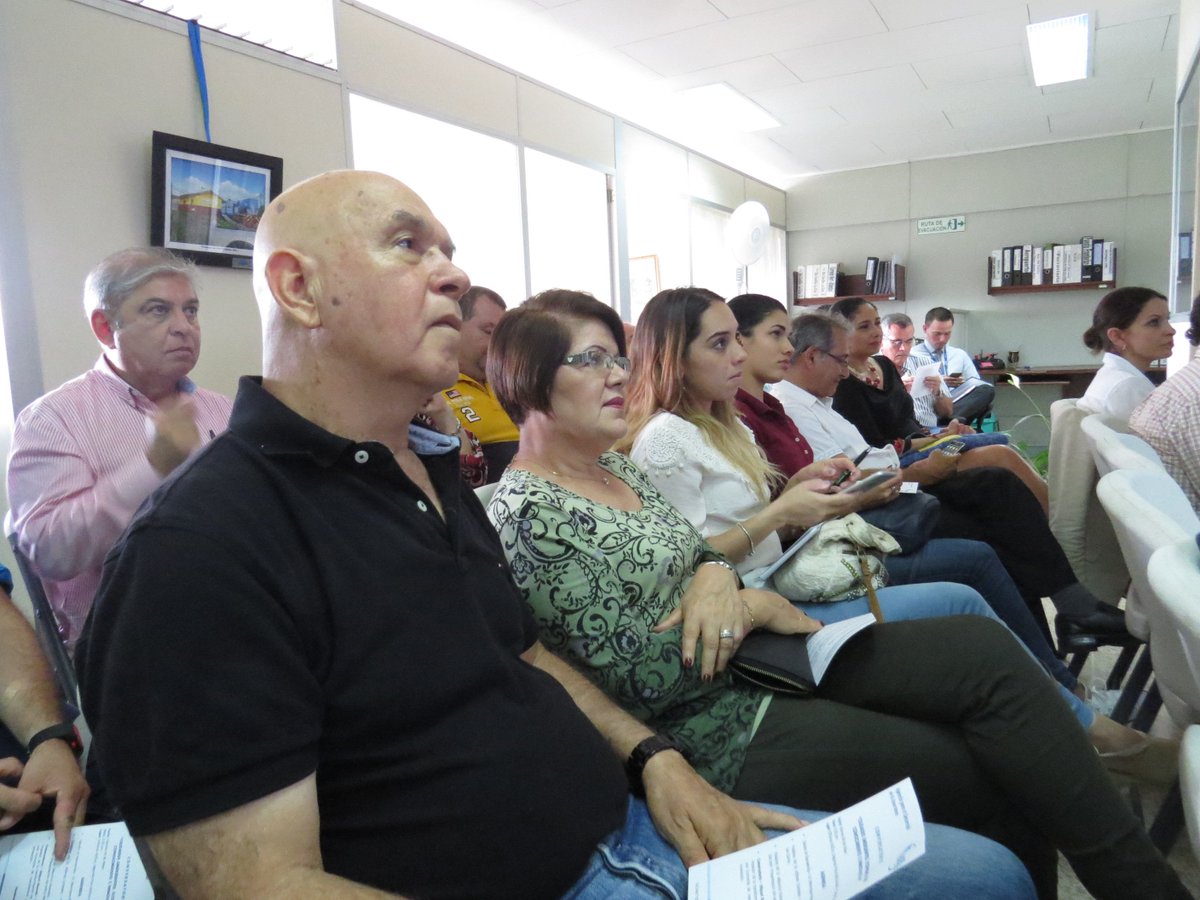 ADEZN01's tweet image. Miquel Barceló, actor intelectual y responsable de la transformación de Barcelona en una Ciudad del Conocimiento y la Innovación .Estuvo en la oficina de la ADEZN el pasado viernes 4 de mayo compartiendo la experiencia de los alcances logrados.