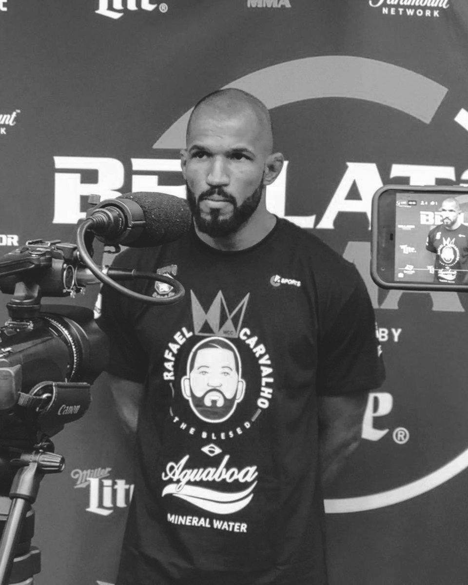 rafacarvalhomma's tweet photo. Entrevistas / Interviews #Bellator200
...
#WCC #AguaboaMineralWater #EvoluçãoThai #LaSports #EvolutionFightWear #Picadilha https://t.co/AQetCT7gZB