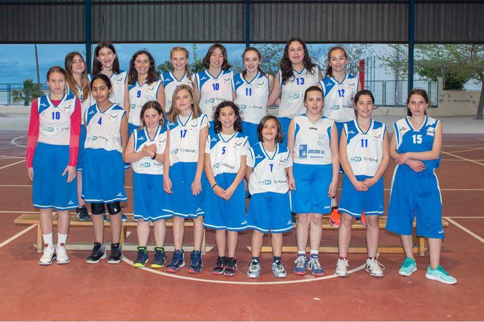 Les xiques de l'Infantil continuen donant-nos grans alegries després de guanyar la passada setmana el primer partit de Semifinals.
Aquesta setmana es jugaran el pas a la Final .
Recordeu Diumenge 27 a les 11:00 del matí a la pista blava del poliesportiu.
#goMV 
#EsforçiConstancia