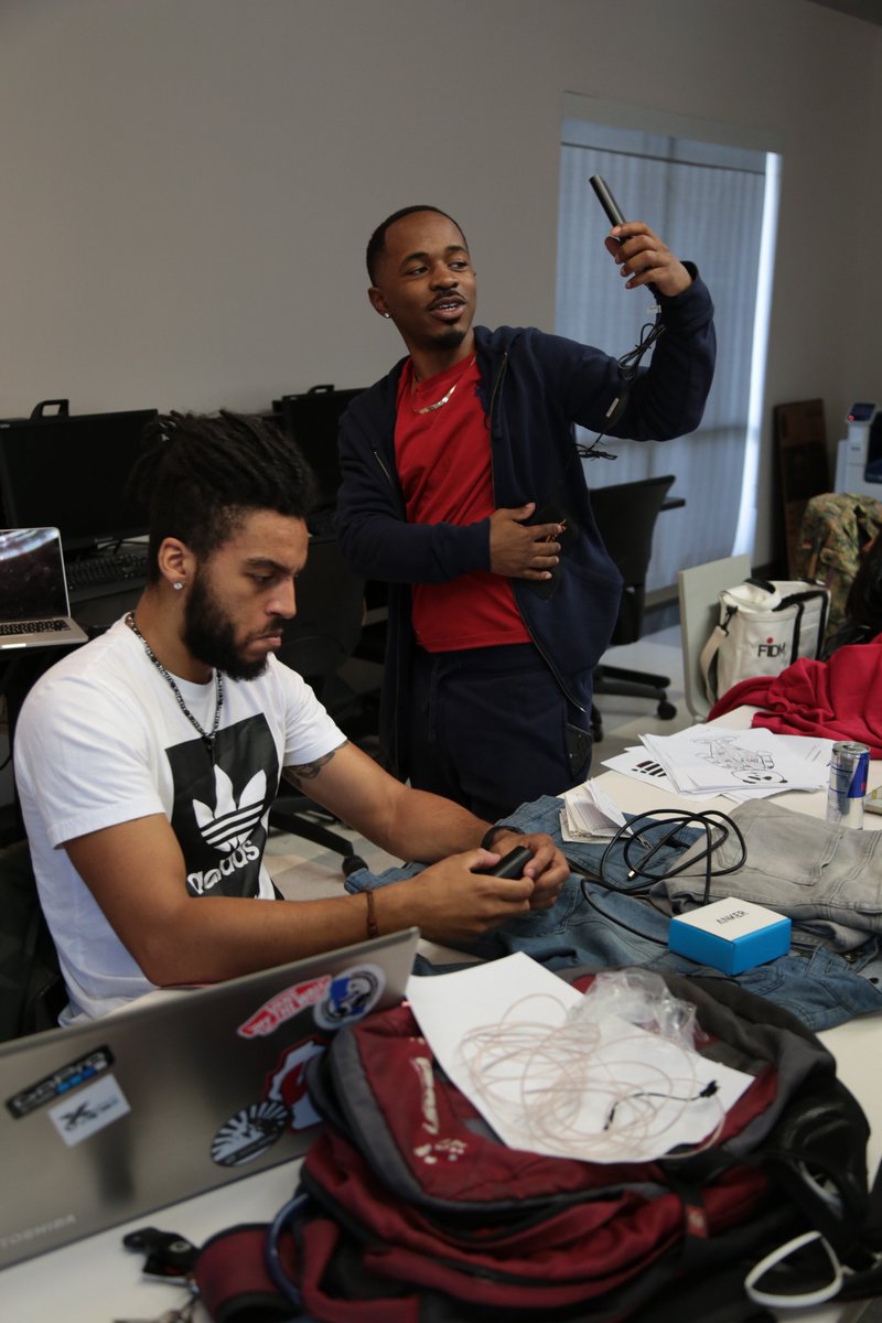 FIDMeLearning's tweet photo. Exciting #WearableTech stuff going on in #FIDMMenswear with the help of tech guru @LiefMorin from @_KeyInfo_!  RSVP for the #FIDMMenswearExhibition at https://t.co/xKXvBEpyb6 https://t.co/0C07tPEllY