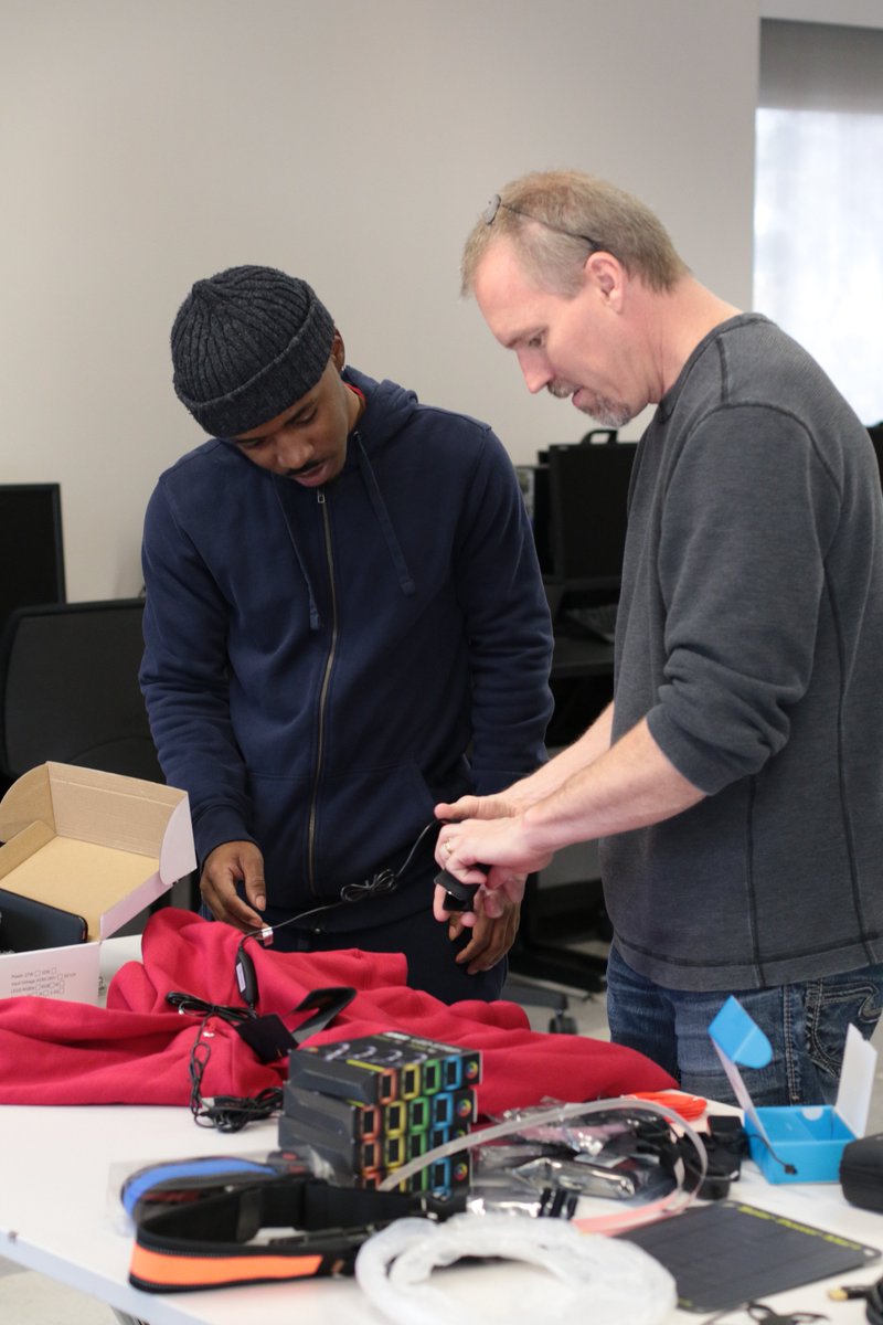 FIDMeLearning's tweet photo. Exciting #WearableTech stuff going on in #FIDMMenswear with the help of tech guru @LiefMorin from @_KeyInfo_!  RSVP for the #FIDMMenswearExhibition at https://t.co/xKXvBEpyb6 https://t.co/0C07tPEllY