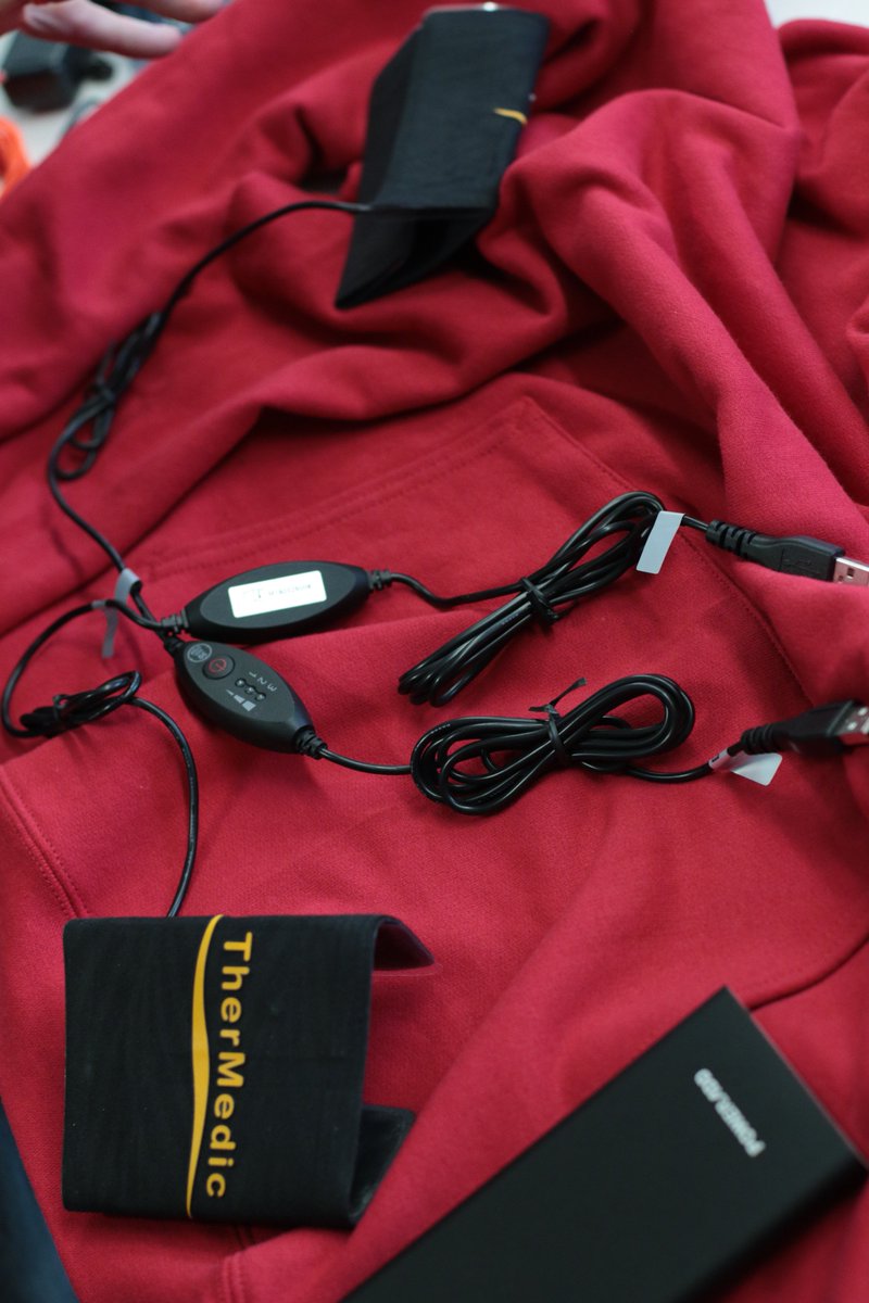 FIDMeLearning's tweet photo. Exciting #WearableTech stuff going on in #FIDMMenswear with the help of tech guru @LiefMorin from @_KeyInfo_!  RSVP for the #FIDMMenswearExhibition at https://t.co/xKXvBEpyb6 https://t.co/0C07tPEllY