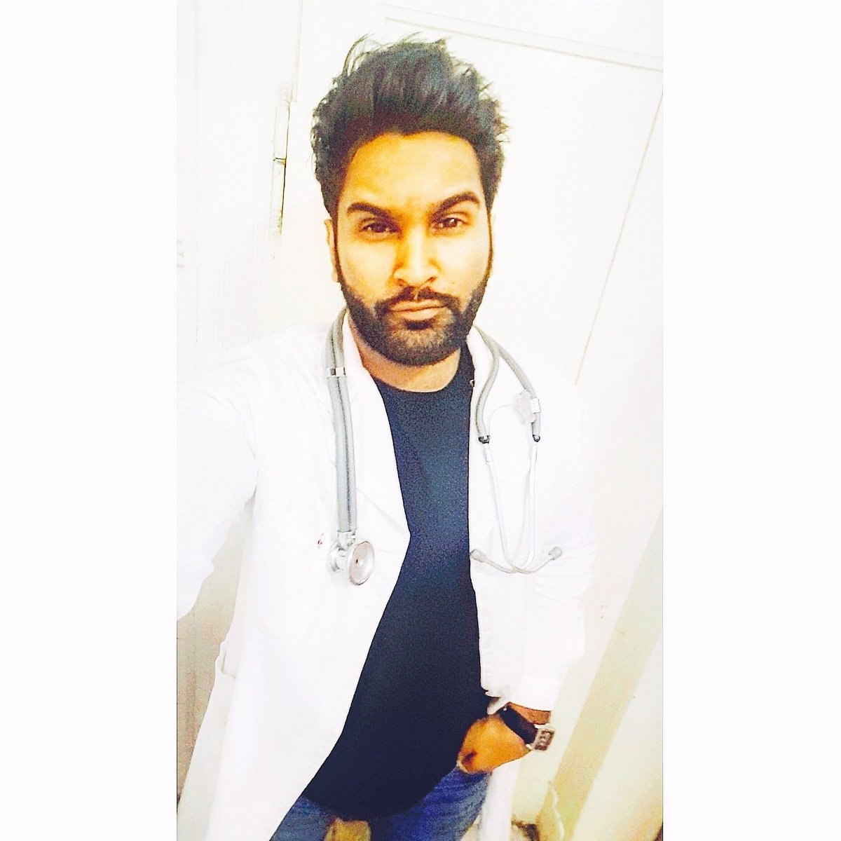 Rishclm's tweet photo. 💉💊 https://t.co/9TzS9RMyKe