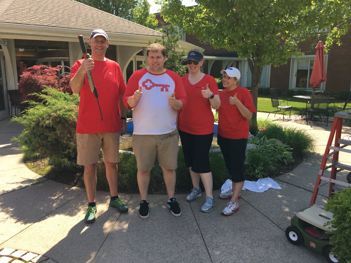 ElizaJennings's tweet photo. Here is the team of @keybank #volunteers at Eliza Jennings Health Campus in Cleveland, demonstrating how #NeighborsMakeTheDifference on KeyBank's annual day of volunteer service. Many thanks for their time and hard work! https://t.co/QQk2yN1gx8 https://t.co/B7Ydq9iKxD