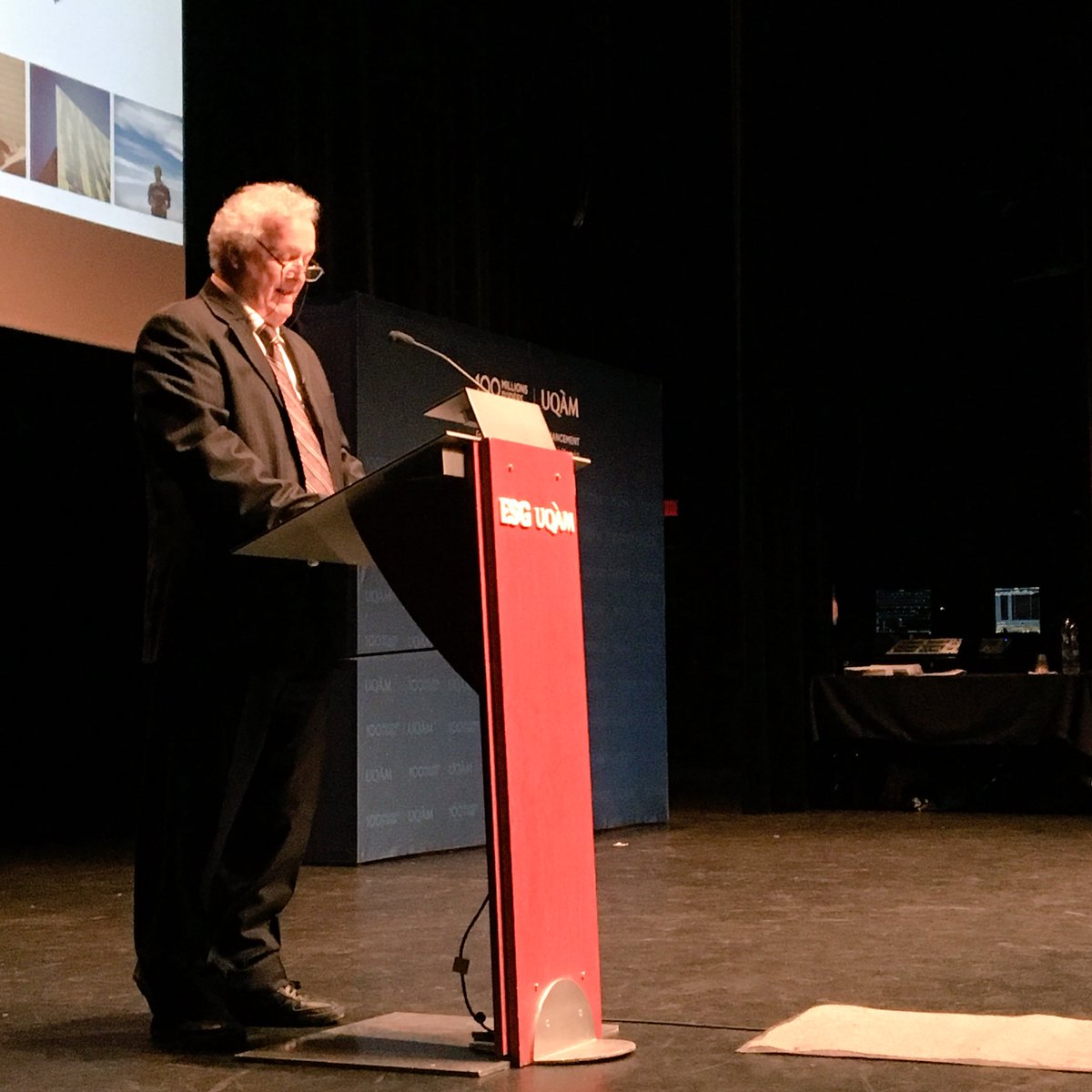 FondationUQAM's tweet image. Nous remettons ce soir les bourses Hélène et Jean-Louis Tassé aux étudiants de l’@esg_uqam! #boursesUQAM #100millionsUQAM