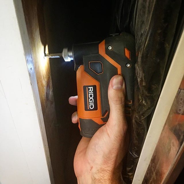 LazyGuyDIY's tweet photo. Pound for pound the @ridgidpowertools palm driver is easily the best driving tool available for small spaces. I dare you to name something better. 
#diy #tools #powertools #compacttools #toolsofthetrade #homeimprovement #lazyguydiy #pin #fb #teamridgid https://t.co/PVt8MfYurI https://t.co/LryxRlWov4