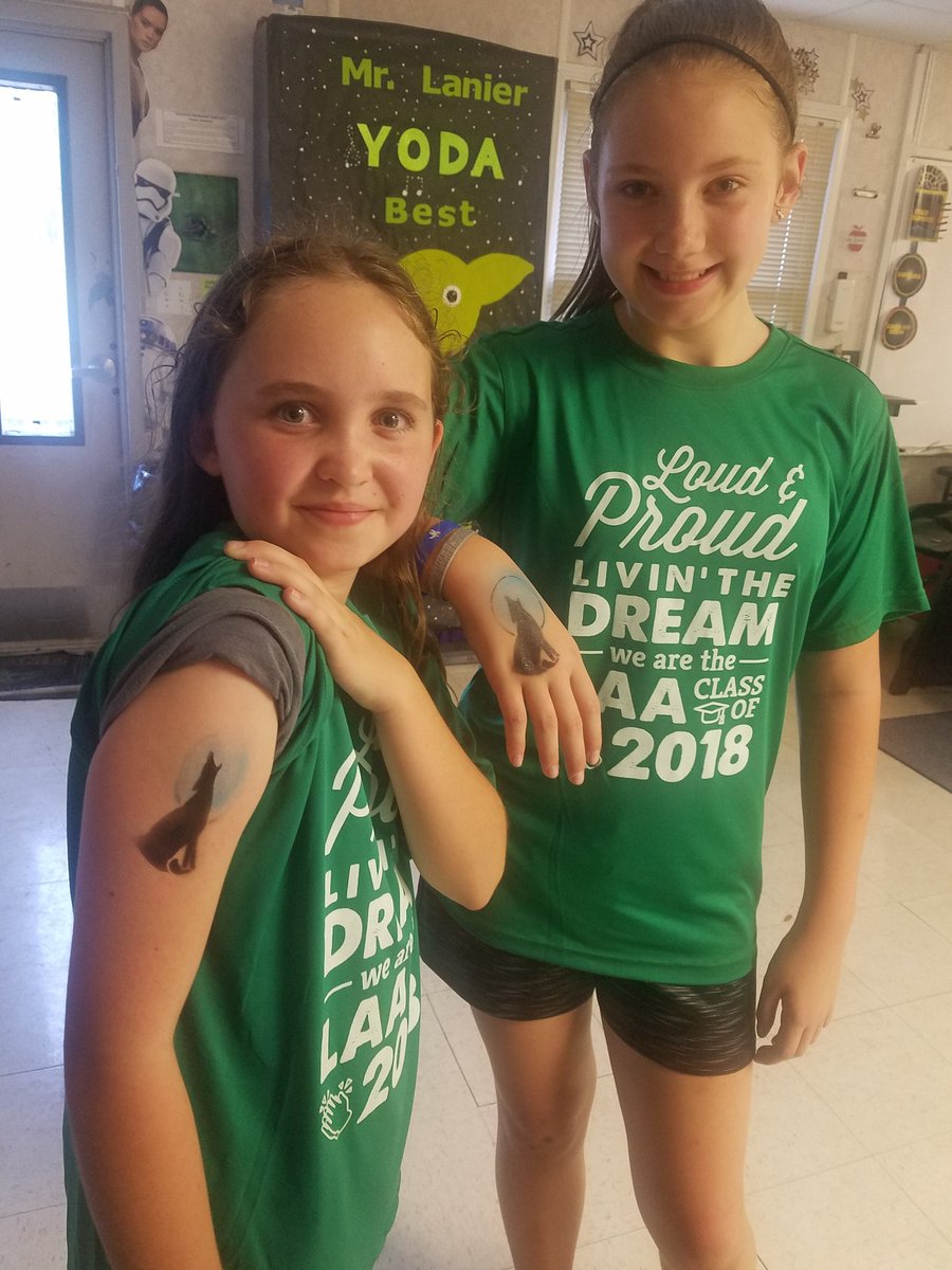 justsabes's tweet photo. Instead, I was celebrating the end of elementary school for my oldest child. #notjustacandidate #alsoamom #classof2025 https://t.co/bXUV3xCrhL