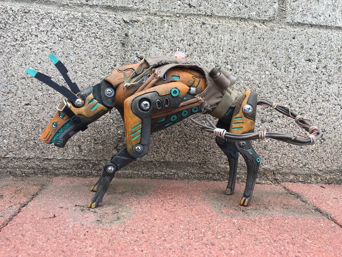 missmonstermel's tweet photo. The first H.U.N.D Unit is up for grabs! This poseable handmade figure can be purchased through the link in my profile or here: https://t.co/ZDJ8ULoquc the story behind these guys is in the shop listing, please give it a read! #missmonster #missmonstermel #hundunit #arttoy https://t.co/QwwuEXNrse