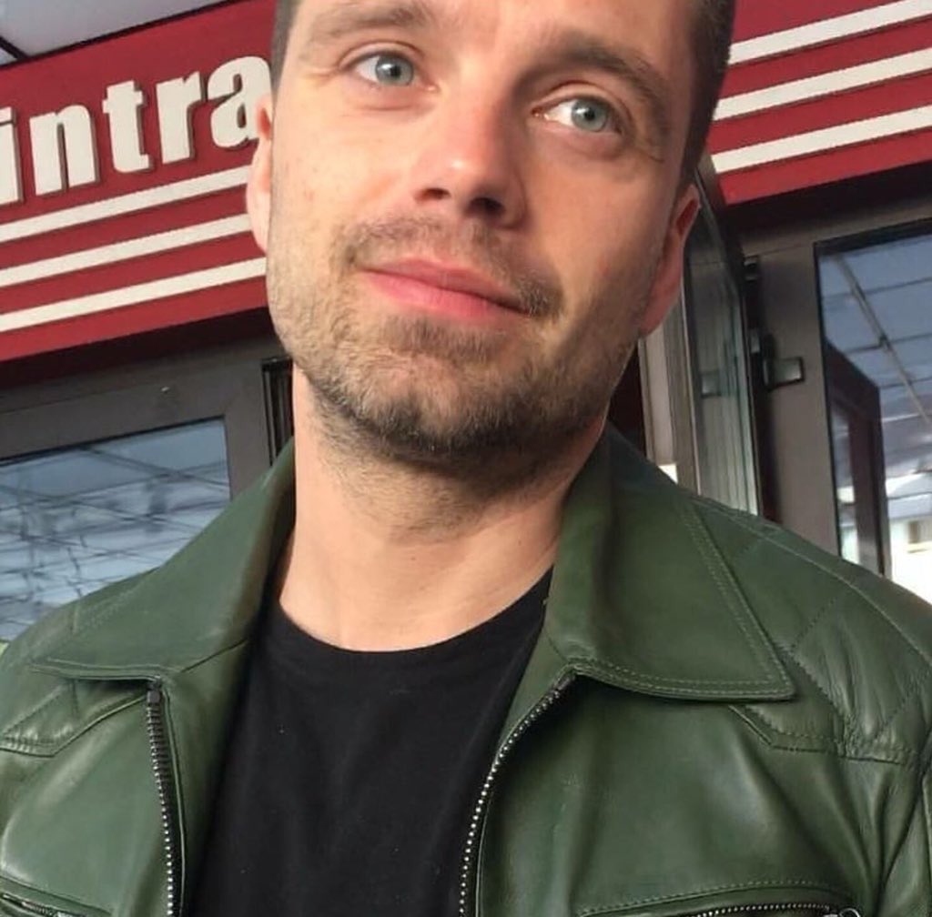 stanbuckyy's tweet photo. goodnight everyone but most important; goodnight to Sebastian Stan I hope he had a great day full of happiness and love bless his existence https://t.co/mBV7C9GEkp