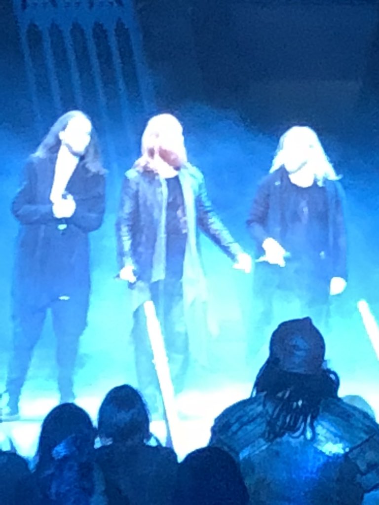 KnudsenLisbeth's tweet image. Stor Røde Orm premiere i Ulvedalene med gæstebesøg til vikingerne fra @kglteater. Rasmussen og hans Higher Ground fik lige lidt ekstra saft og kraft som afslutning .