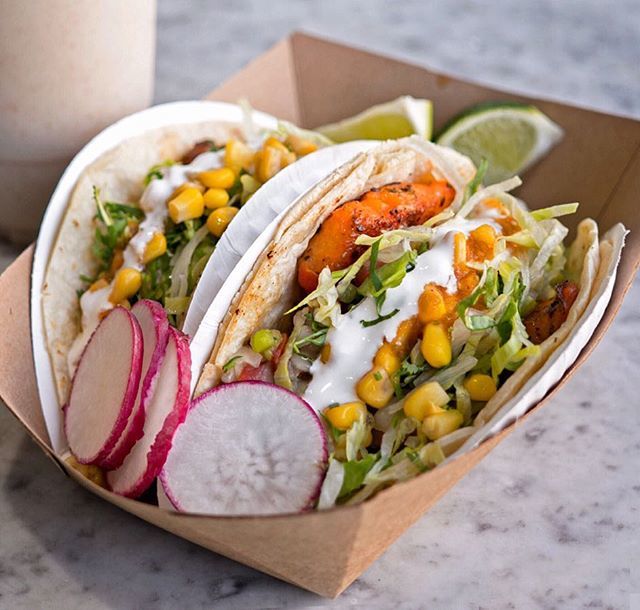jirrdo's tweet photo. Pescado Tacos from @EssexTaqueria: grilled fish, corn, cilantro and lime 🌮.
—
A casual pitstop to make before a night of drinking with friends 🍺🥃🍹!
—
#essex #essextaqueria #taqueria #devourtacos #taco #tacoseveryday #yummy #foodpassion #instafood #fo… https://t.co/XfMt9y1Y40 https://t.co/S1HW7172bg