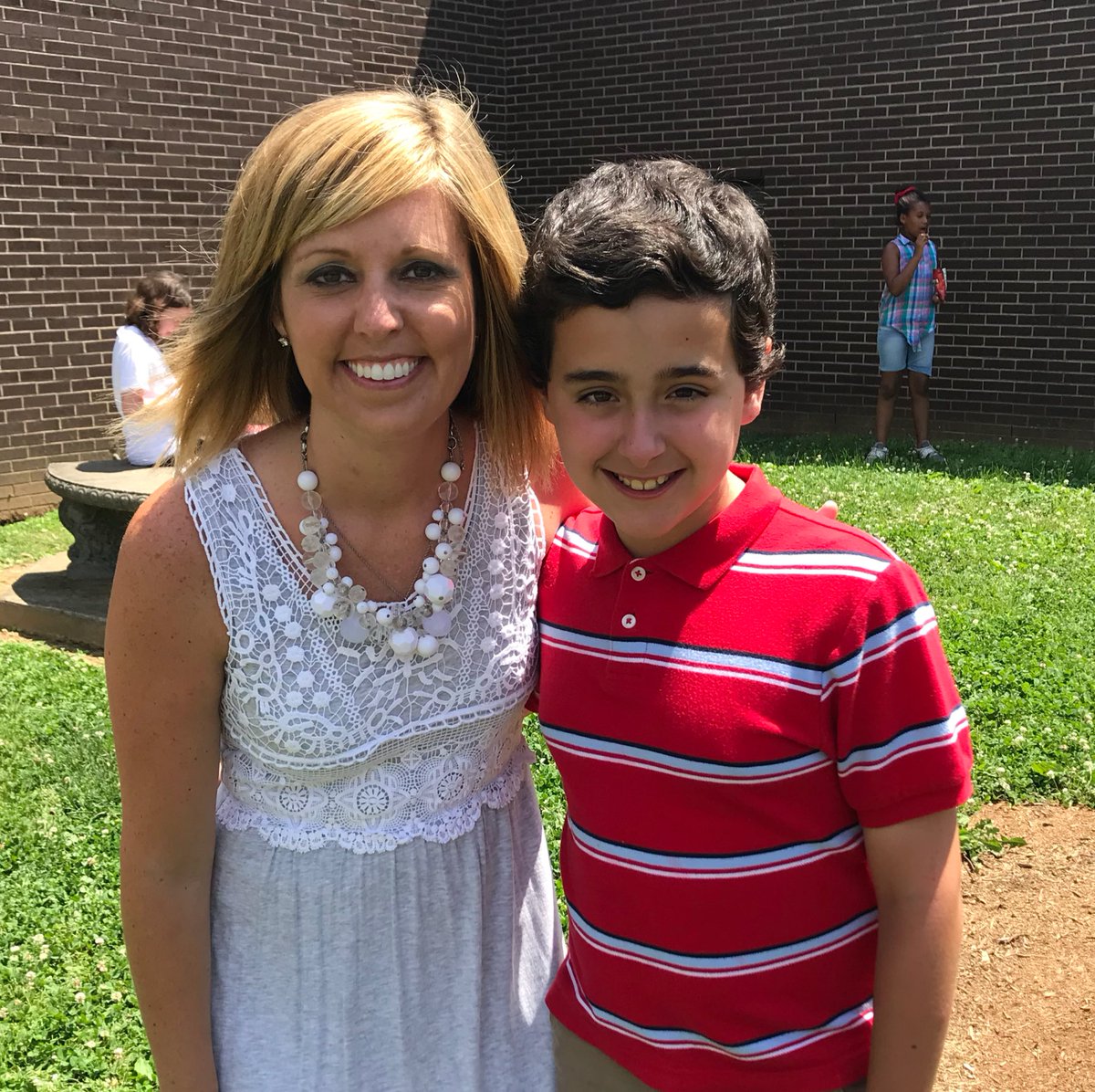 dawnfernandez13's tweet photo. Success celebration for Max. So thankful for @MrsFerrysclass4 and @LoweLeopards! On to 5th grade!!! https://t.co/KP30qKrSqN