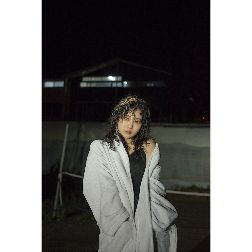 24hopeubounce's tweet photo. MOJA KOCHANA GRACIE DEBIUTUJE JAKO SOLISTKA !!!!

Dajcie jej dużo wsparcia bo ona tego potrzebuje 💓💓💓💓💓

#wywiadzkpoperkami #gracie #exhub #music #kpop #debut https://t.co/ZCvG5JEkfV