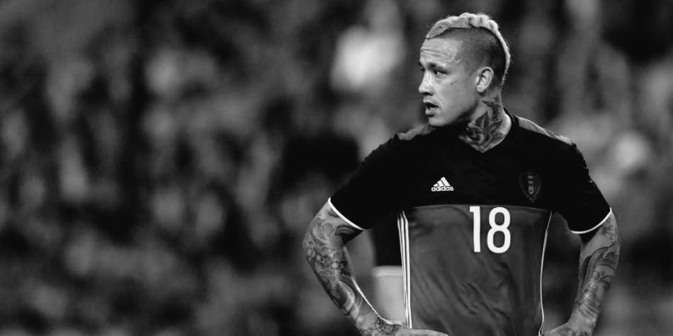 FutbolModerno_'s tweet photo. "El Mundial fue mi sueño de la infancia. Me lo quitaron, cuando todavía me lo merecía. No seguiré en la selección. Llega un momento en el que alguien que está en un hospital peleando contra la muerte se da por vencido".

— Radja Nainggolan tras quedarse sin ir al Mundial.😢😢 https://t.co/pC3rtHxMrI