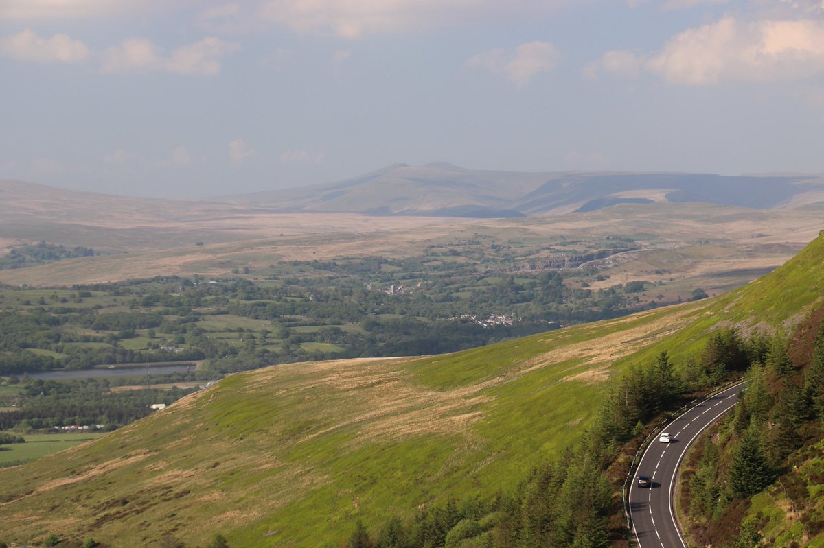 We had ice cream 🍦 and a burger 🍔.   Anybody want to #guess where in #SouthWales we’ve been this afternoon?