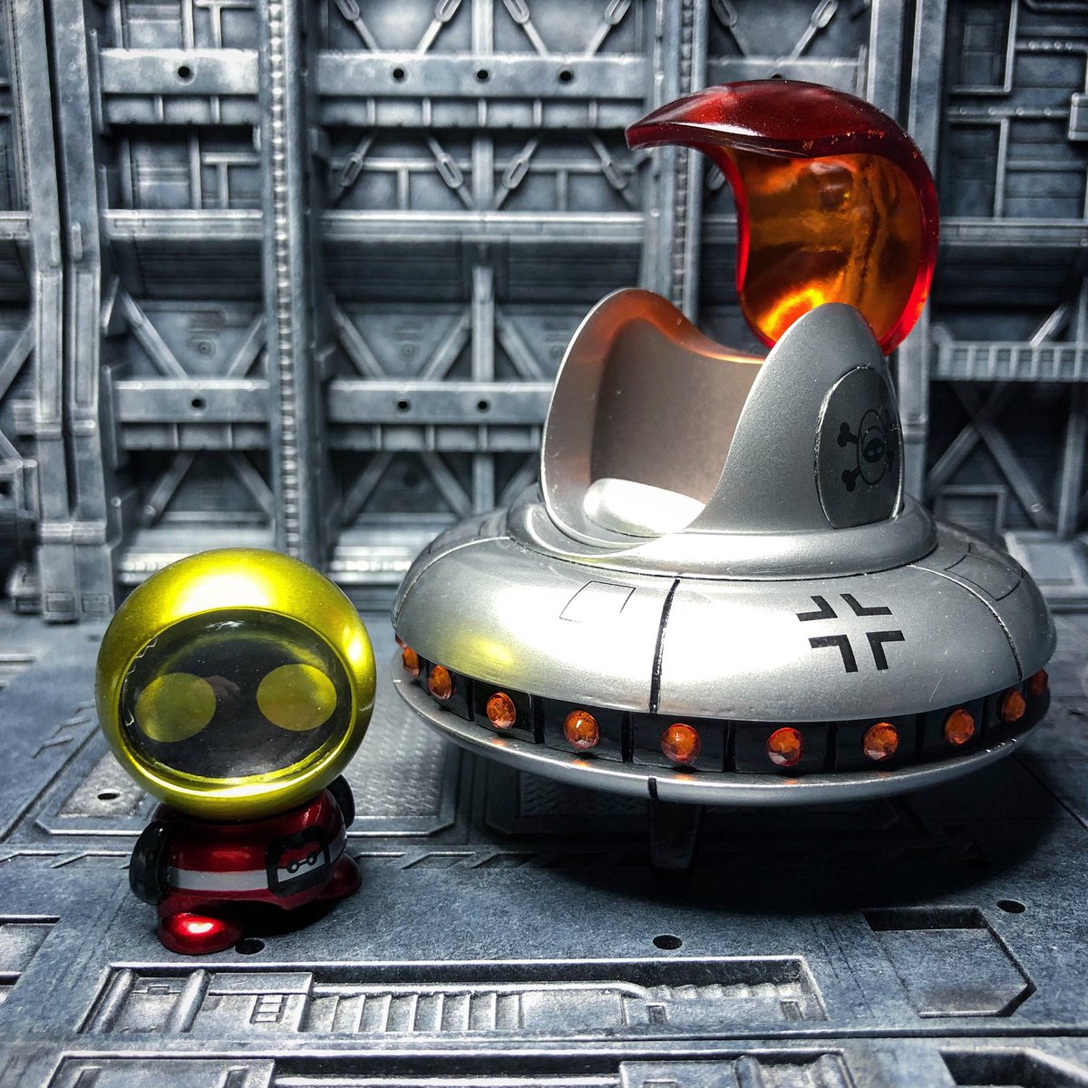 chogokinjawa's tweet photo. Done! Mecha Tamago Series #5 UFO-type and Kimi Borg 1 by Ib Studio
#ibstudio #mechatamago #UFO #flyingsaucer #kimiborg #resinkit #wf2018w #airbrush #iwata #alcladII #AKinteractive #XtremeMetal #toyphotography #chogokinjawa https://t.co/MaIdJSS7jF