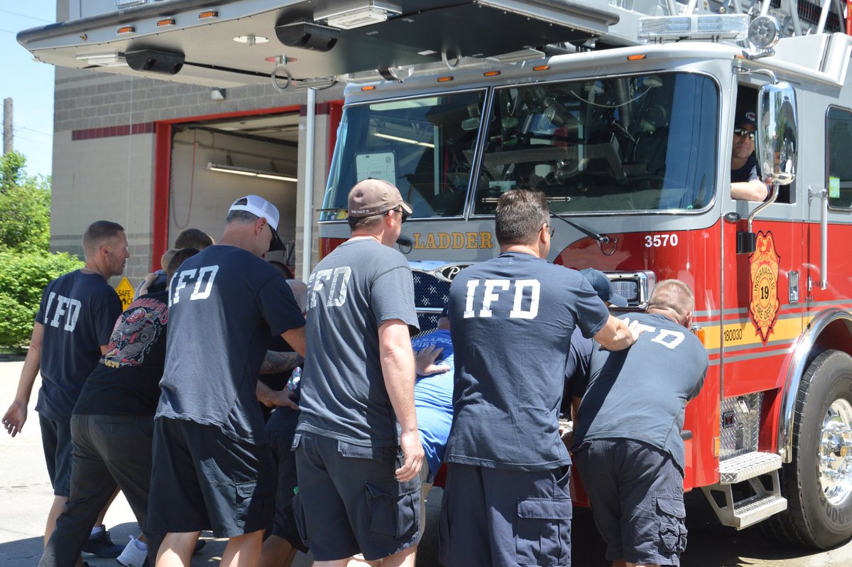 IFD_NEWS's tweet photo. Our Family Serving Your Family isn’t just lip service. We live it everyday w/ all that we do. Sharing our traditions w/ you &amp; our own - keeps us focused on the important things.  #Family &amp; #Community 🚒 We are Grateful to Serve. #EveryoneGoesHomeSafe https://t.co/tYiJTWP9cO