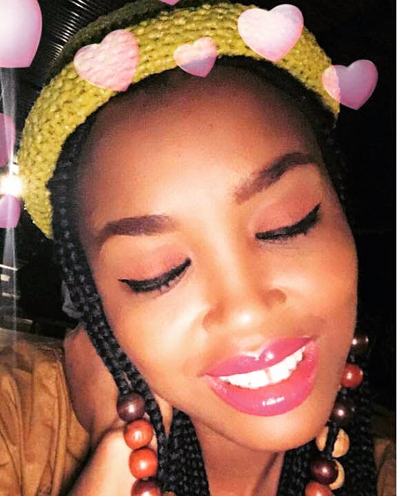 BeritaAfroSoul's tweet photo. Selfies in the dark 💕
Thank you @ChomadRw for a wonderful dinner. The best Nyama Choma I have tasted in East Africa.
#BeritaEastAfricaTour #KigaliNights https://t.co/okd6okbGID