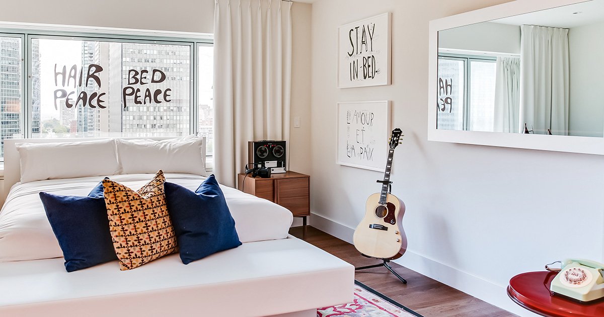 Gleneagles_CC's tweet photo. Stay where John and Yoko held their famous “bed-in” protest at the newly renovated Fairmont the Queen Elizabeth Hotel in Montreal. Read more on https://t.co/1QJFFA7hPy. https://t.co/KCHItoHBxH https://t.co/k6DfybtwpB