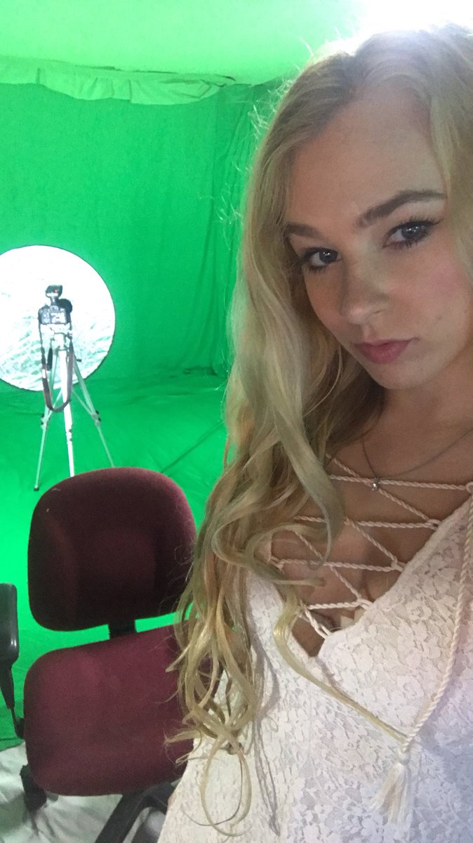 Love_Carver's tweet photo. Did some video recording yesterday #hellocolumbus 😊it was super fun https://t.co/l1krSJ6YWu