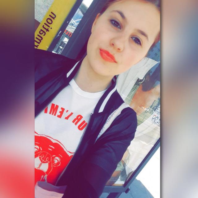 warp10_voyager's tweet photo. I was in a shopping cart. Bc my best friend and me love the song Trift Shop😂💗 @macklemore @RyanLewis
#youonlyliveonce #triftshop @PauleyP @FcLovePauleyP @smoo500 https://t.co/WmYzv4yQ1e