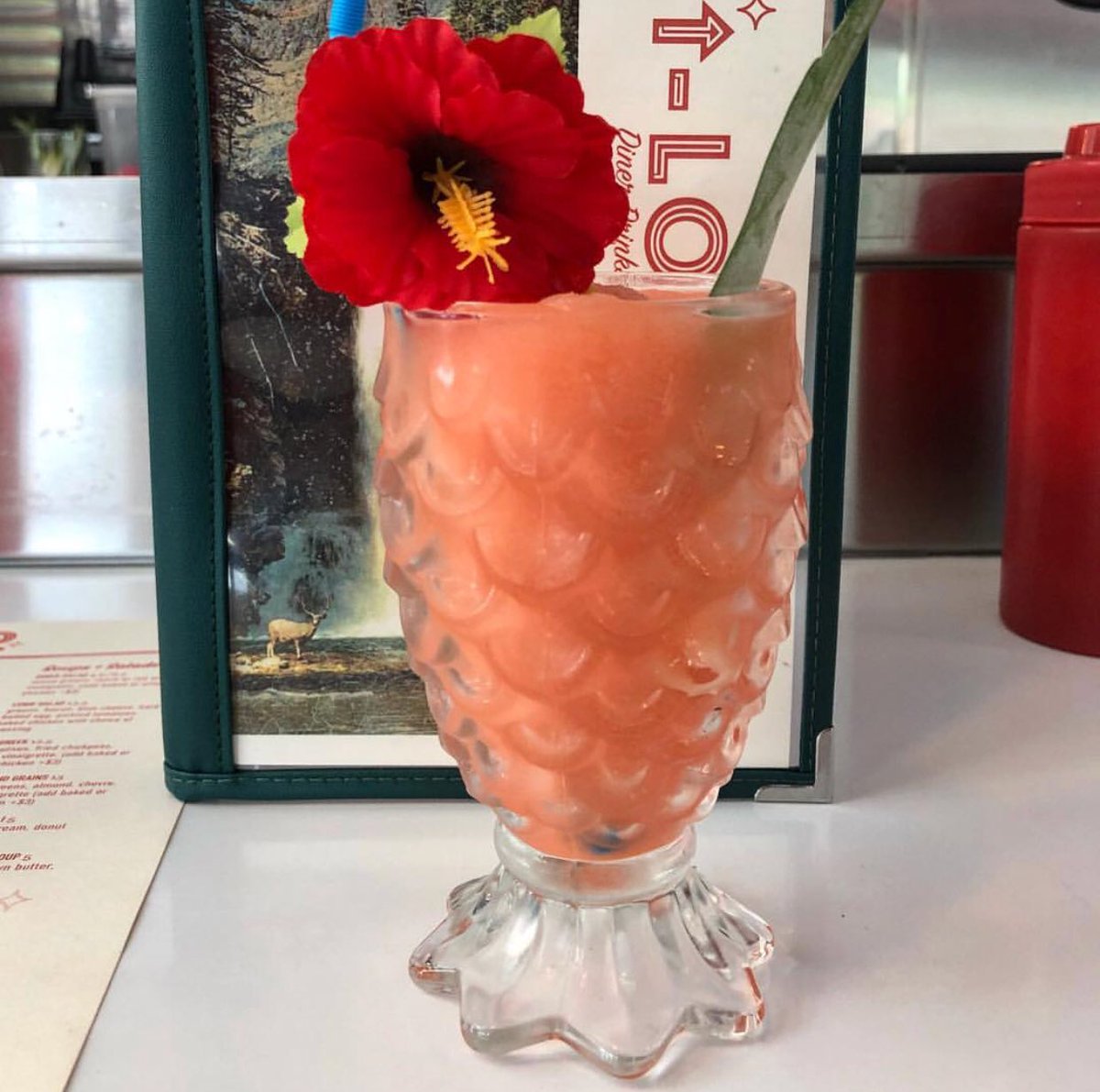 Hi_Lo_Diner's tweet photo. It’s hot and gonna be hot all weekend. You should prob come and get a Sloshy. 🌺 🍹 #dinerdrinks 📷: @lindsaypell https://t.co/cBOJxTuPgD