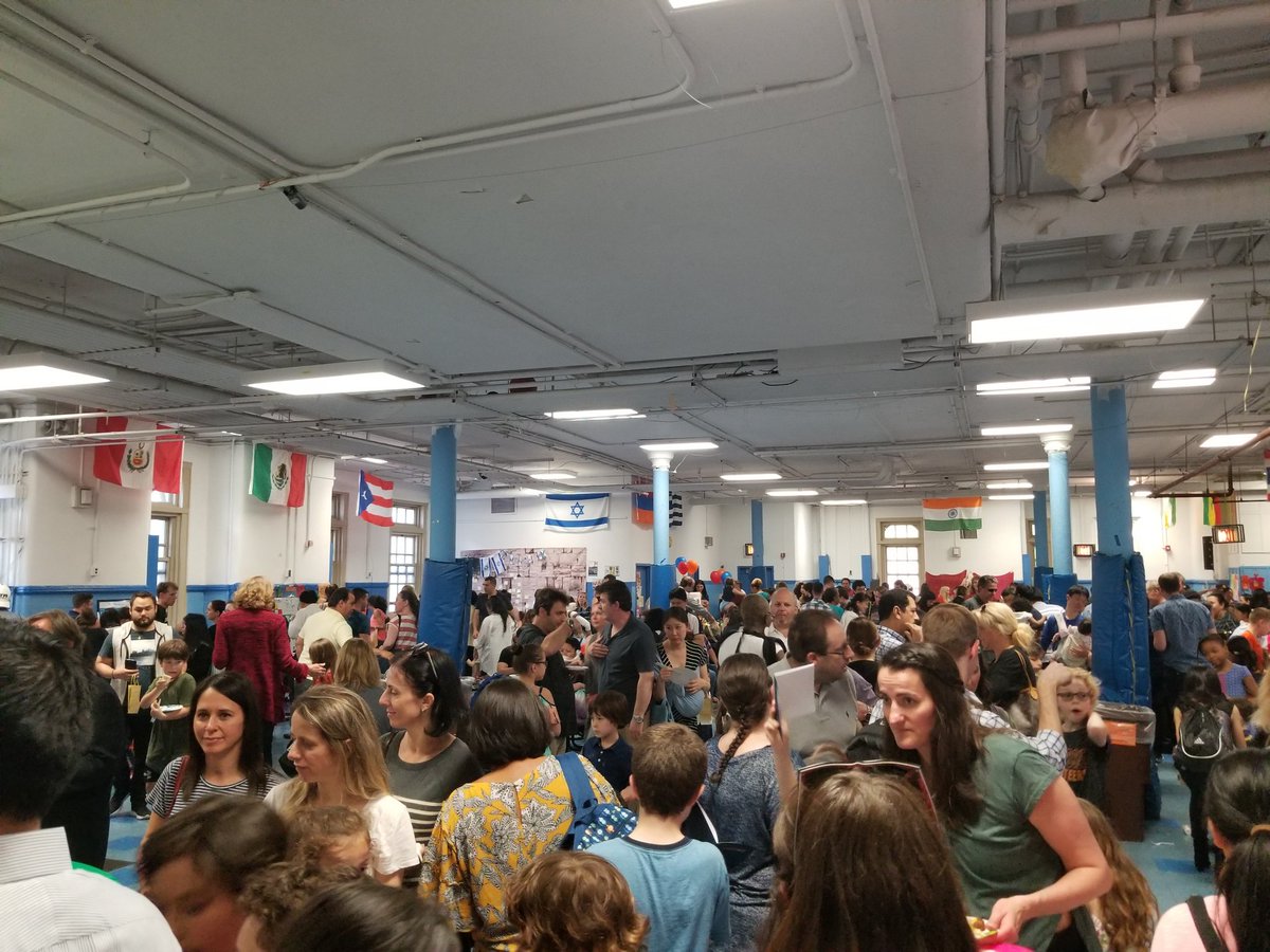 ajmchugh's tweet photo. #InternationalNight #PS158 #UES https://t.co/v8XdJDHERN
