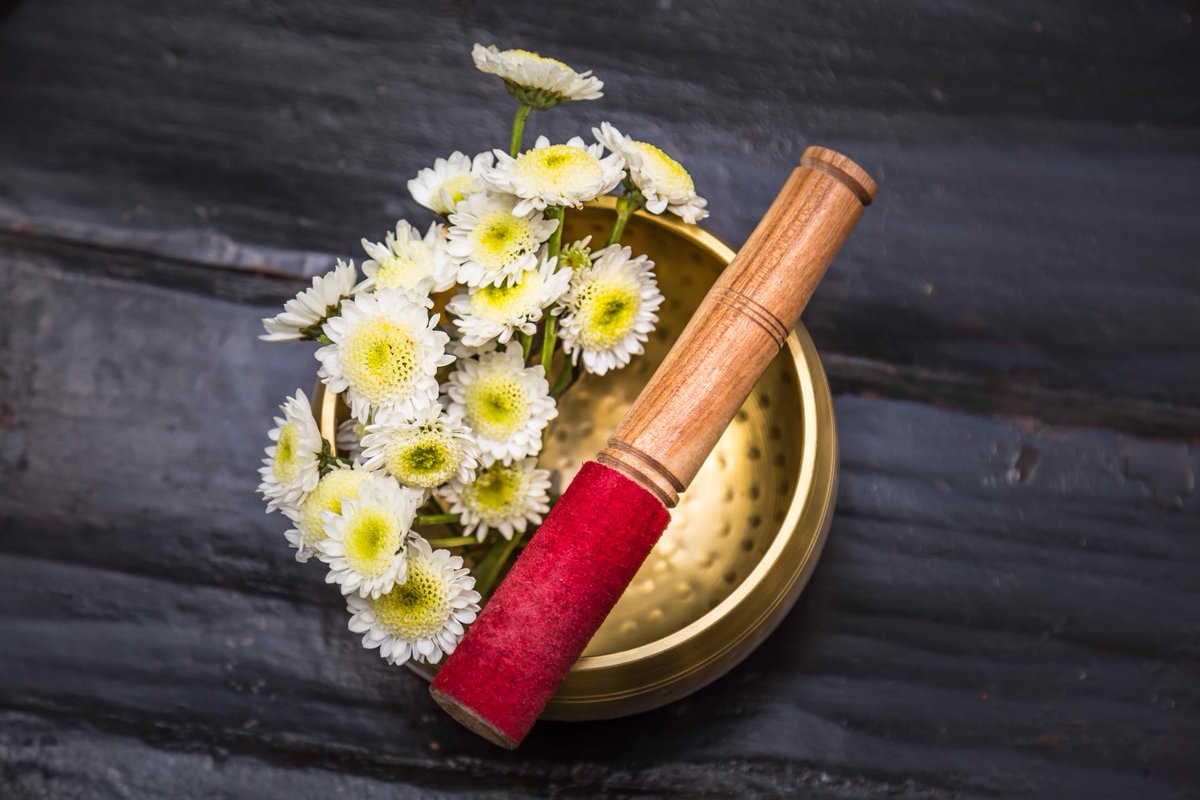 WellnessingVR's tweet image. Los cuencos tibetanos son una forma de campana que, actualmente se emplean para favorecer la meditación y la relajación. #SpaTip