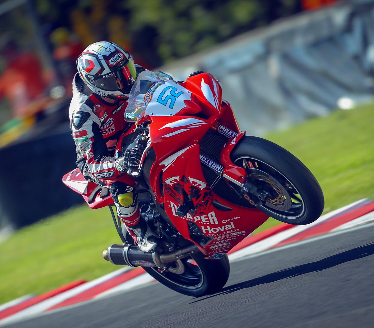 draperRACINGUK's tweet photo. It’s never too late for a little #WheelieWednesday action 😈✊🏻

📸 @RBPSphotography https://t.co/R4fBz3v8nA