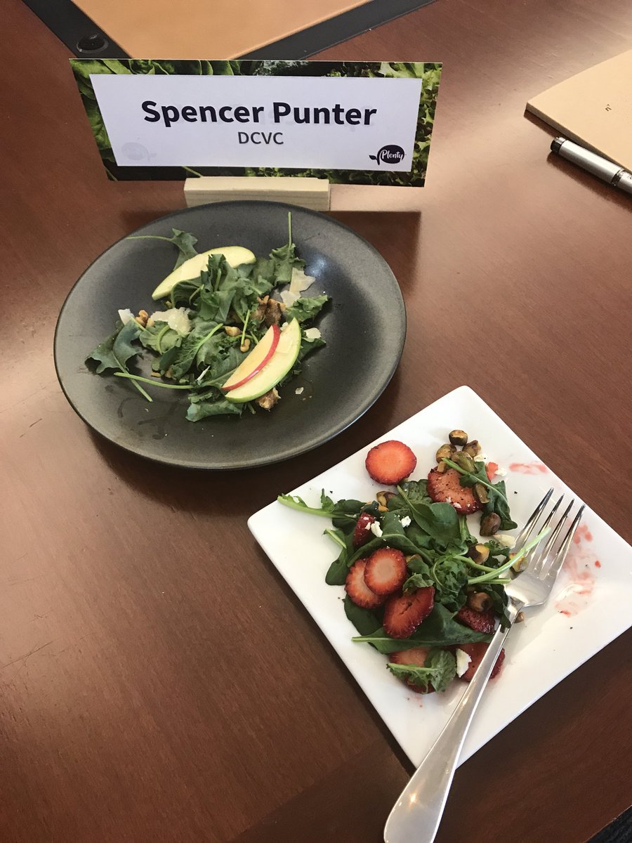spencerpunter's tweet photo. AI and robotics-driven farming from @dcvc company @plentyfarms yields incredible kale and arugula and tasty Board meetings. https://t.co/EfX0SZbwFh