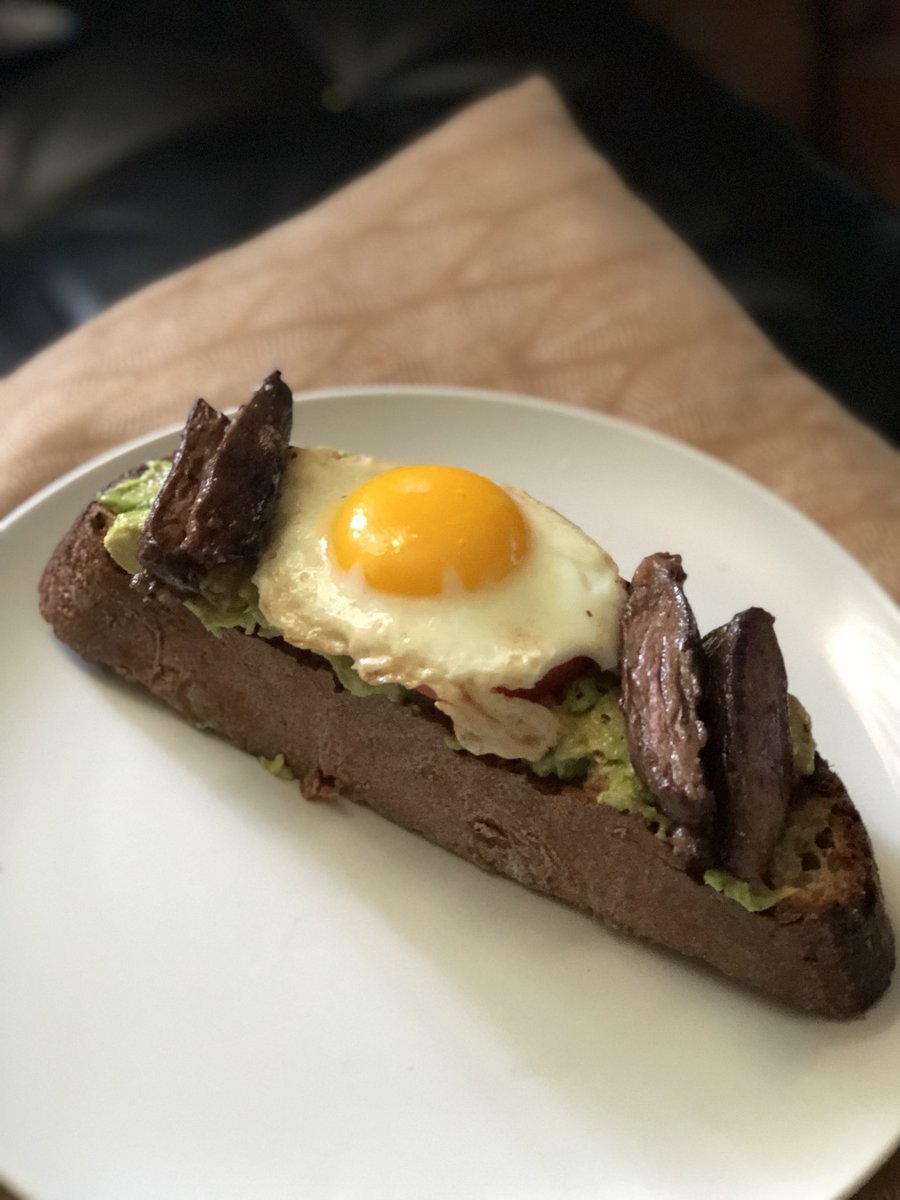 jonasconn_'s tweet photo. #avocadotoast #hipstertoast #toastfordinner https://t.co/R8iQOHsfEq