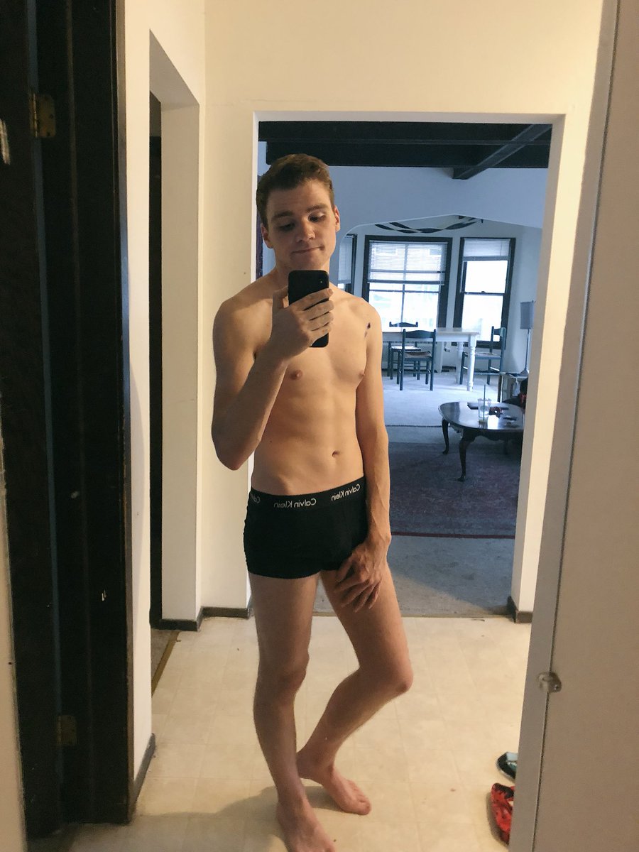 JohnEDeation1's tweet photo. All my roommates are moved out so that means selfies in the kitchen🤷🏼‍♂️ https://t.co/Fjb6vN2cns