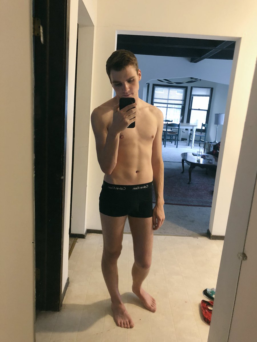 JohnEDeation1's tweet photo. All my roommates are moved out so that means selfies in the kitchen🤷🏼‍♂️ https://t.co/Fjb6vN2cns